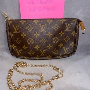 Louis Vuitton Pochette Accessories